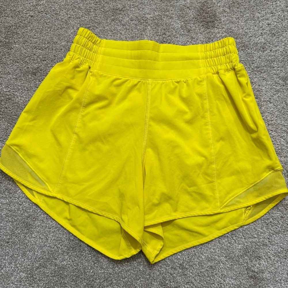 Lululemon Hotty Hot High Rise Lined Athletic Shorts Size 4